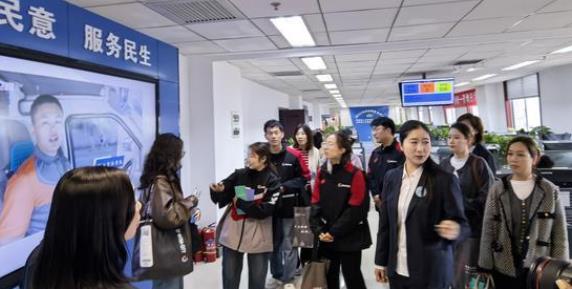 陜西省開展“12333全國統(tǒng)一咨詢?nèi)铡被顒?dòng)